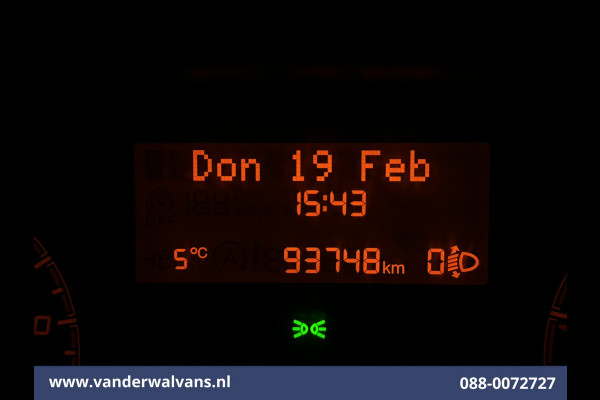 Peugeot Boxer 2.2 BlueHDi 141pk Bakwagen Laadklep Euro6 Airco | Cruisecontrol | 955kg laadvermogen Bijrijdersbank