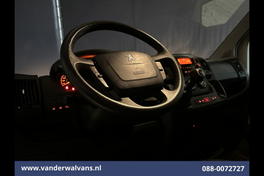 Peugeot Boxer 2.2 BlueHDi 141pk Bakwagen 436cm Lang Laadklep Euro6 Airco | Cruisecontrol | Bijrijdersbank