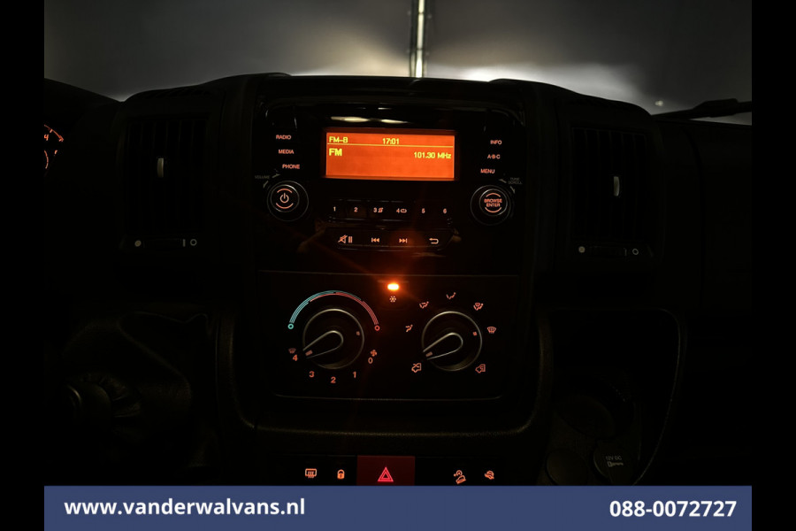 Peugeot Boxer 2.2 BlueHDi 141pk Bakwagen 436cm Lang Laadklep Euro6 Airco | Cruisecontrol | Bijrijdersbank