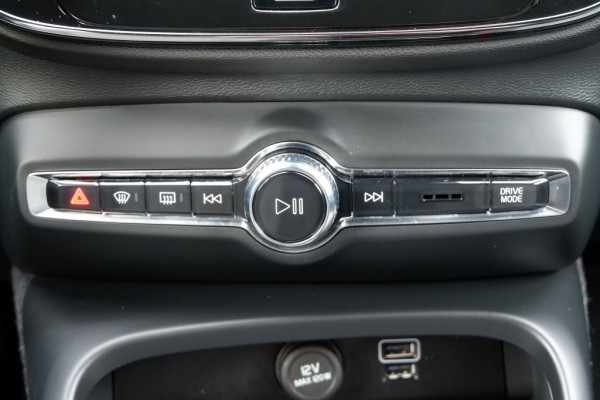 Volvo XC40 1.5 T5 Core-Bright / INCL. 12 mnd BOVAG / Keyyless /E.Achterklep