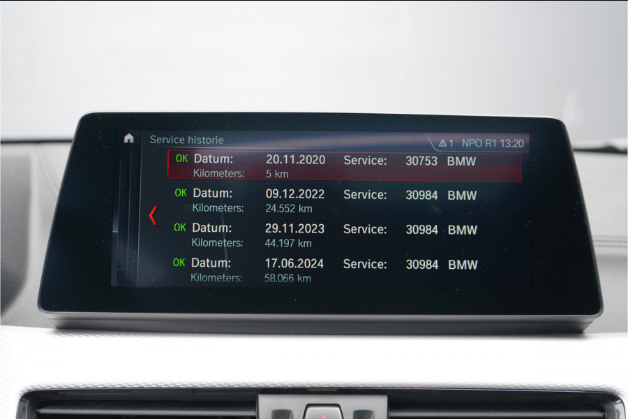 BMW X2 sDrive20i M-Sport Pano Keyless HUD