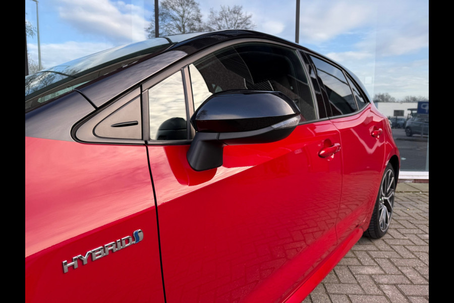 Toyota Corolla 2.0 Hybrid Executive - Automaat - Navi - Camera - Winterpakket - Org.NL