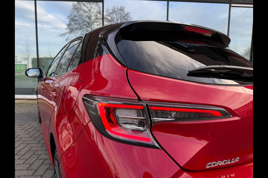 Toyota Corolla 2.0 Hybrid Executive - Automaat - Navi - Camera - Winterpakket - Org.NL