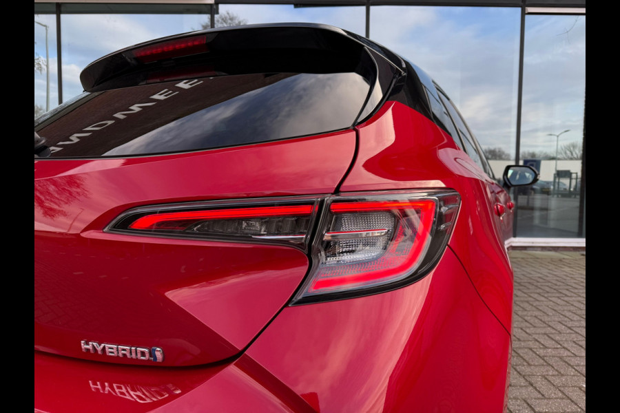 Toyota Corolla 2.0 Hybrid Executive - Automaat - Navi - Camera - Winterpakket - Org.NL