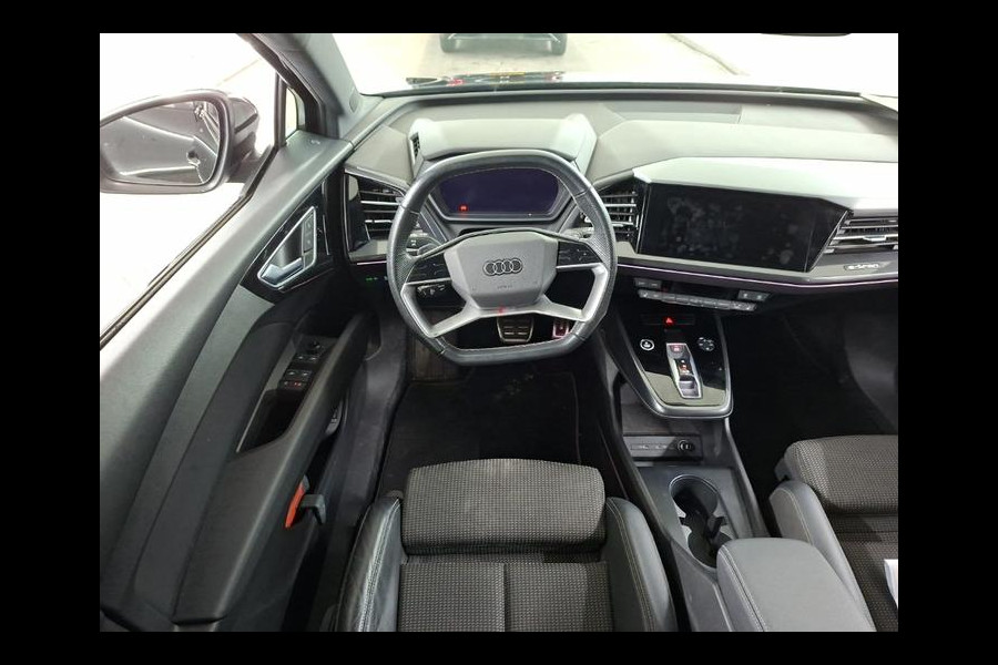 Audi Q4 e-tron 40 S-Line Competition 77 kWh | Navi | Panorama | Virtual Cockpit