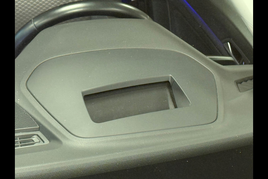 Volkswagen Golf 2.0 TDI DSG ACTIVE IQ LIGHT ACC LED PANO CAMERA PARKEERSENSOREN VOOR EN ACHTER STUURVERWARMING STOELVERWARMING