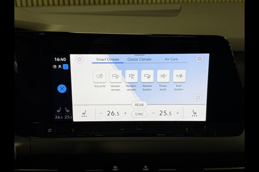 Volkswagen Golf 2.0 TDI DSG ACTIVE IQ LIGHT ACC LED PANO CAMERA PARKEERSENSOREN VOOR EN ACHTER STUURVERWARMING STOELVERWARMING