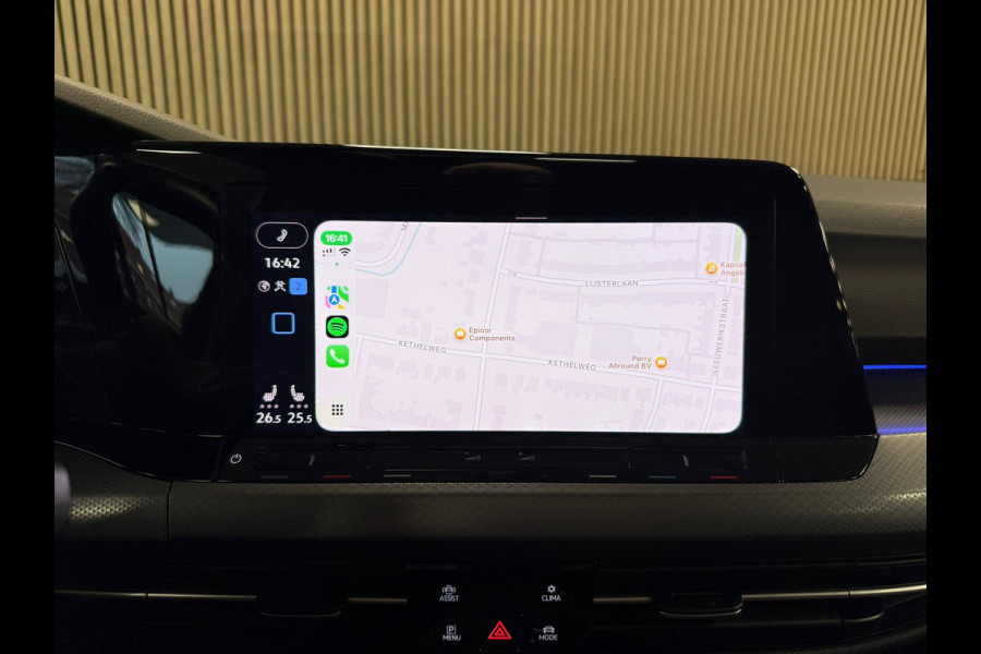 Volkswagen Golf 2.0 TDI DSG ACTIVE IQ LIGHT ACC LED PANO CAMERA PARKEERSENSOREN VOOR EN ACHTER STUURVERWARMING STOELVERWARMING