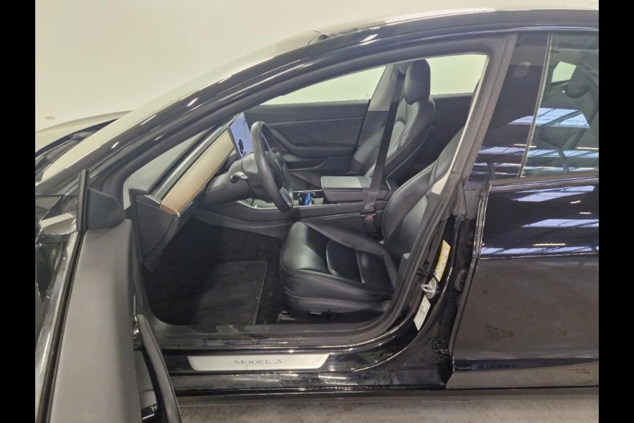 Tesla Model 3 Range Plus | Autopilot | Panorama | Leder |