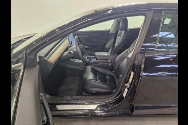 Tesla Model 3 Range Plus | Autopilot | Panorama | Leder |