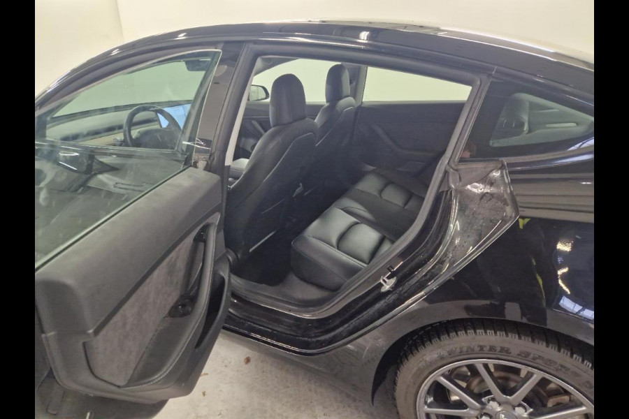 Tesla Model 3 Range Plus | Autopilot | Panorama | Leder |