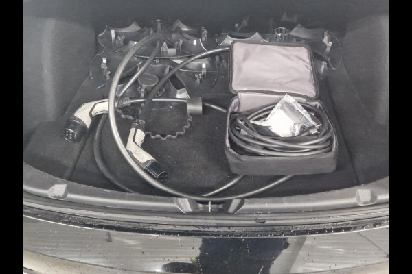 Tesla Model 3 Range Plus | Autopilot | Panorama | Leder |