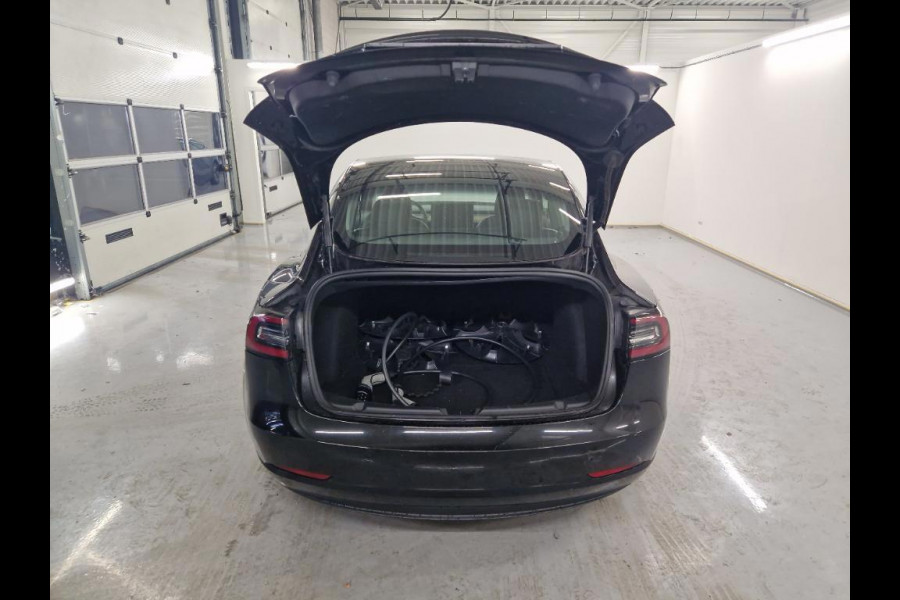 Tesla Model 3 Range Plus | Autopilot | Panorama | Leder |