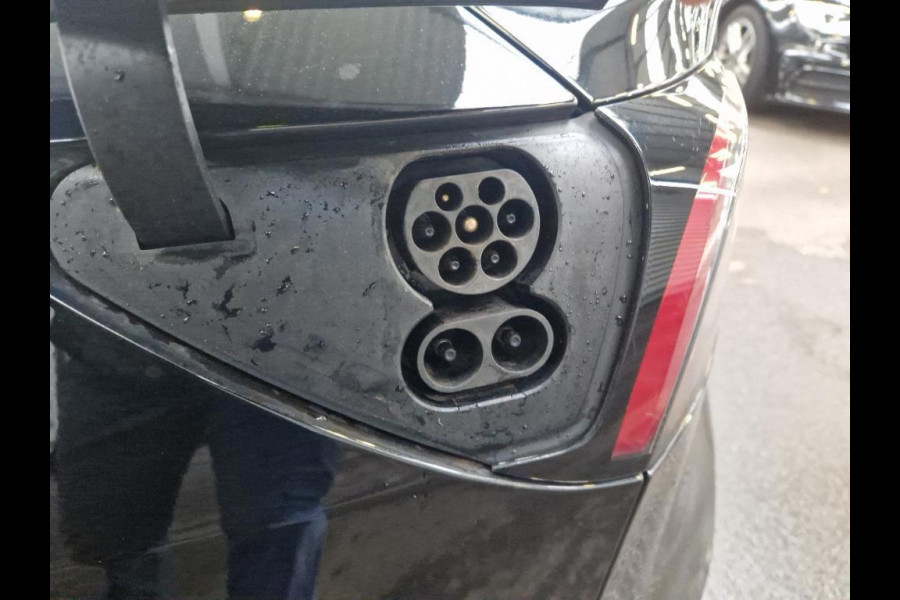 Tesla Model 3 Range Plus | Autopilot | Panorama | Leder |