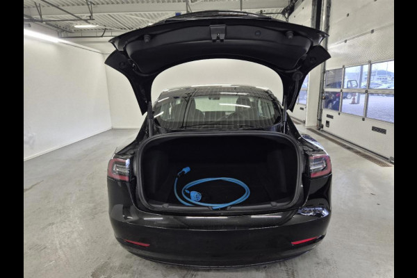 Tesla Model 3 Aut. Long Range Dual Motor AWD | SOH 89.7% | Autopilot | Panorama |