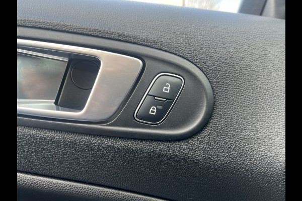 Ford EcoSport 125pk EB Titanium *DEALERONDERHOUDEN*TREKHAAK*WINTERPACK*CAMERA