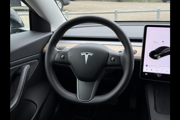 Tesla Model 3 Aut. Long Range Dual Motor AWD 75kWh | SoH 92% | Autopilot | Panorama | Leder |