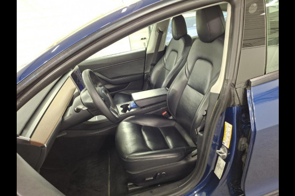 Tesla Model 3 Long Range Dual Motor AWD | Autopilot | Panorama | Leder |