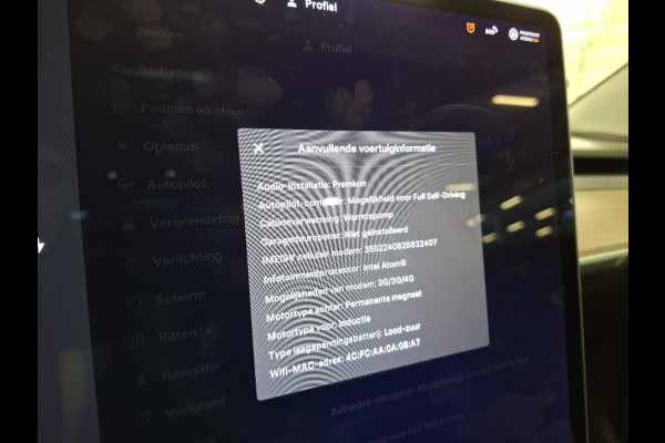 Tesla Model 3 Long Range Dual Motor AWD | Autopilot | Panorama | Leder |