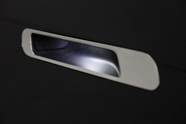 BMW 7 Serie 750e xDrive Pro M-Sportpakket NO REGSTR MY 2026 LED HUD Active cruise PANO DAB B&W SOUND LEASE V/A 444,- pm