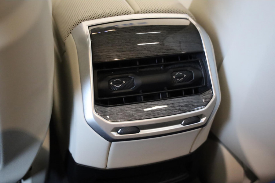 BMW 7 Serie 750e xDrive Pro M-Sportpakket NO REGSTR MY 2026 LED HUD Active cruise PANO DAB B&W SOUND LEASE V/A 444,- pm