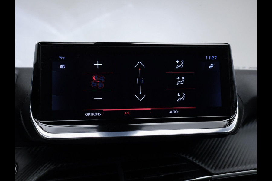 Peugeot 2008 1.2 PureTech Allure Sport (APPLE CARPLAY,NAVI,CAMERA,GETINT,CLIMATE,CRUISE,ELEKTRISCH PAKKET,SPORTSTOELEN,LM VELGEN)