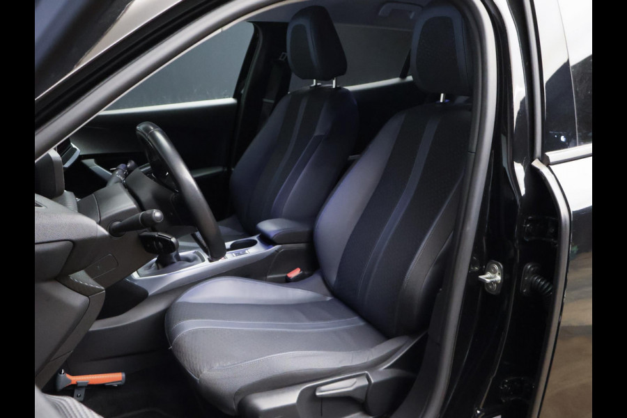Peugeot 2008 1.2 PureTech Allure Sport (APPLE CARPLAY,NAVI,CAMERA,GETINT,CLIMATE,CRUISE,ELEKTRISCH PAKKET,SPORTSTOELEN,LM VELGEN)