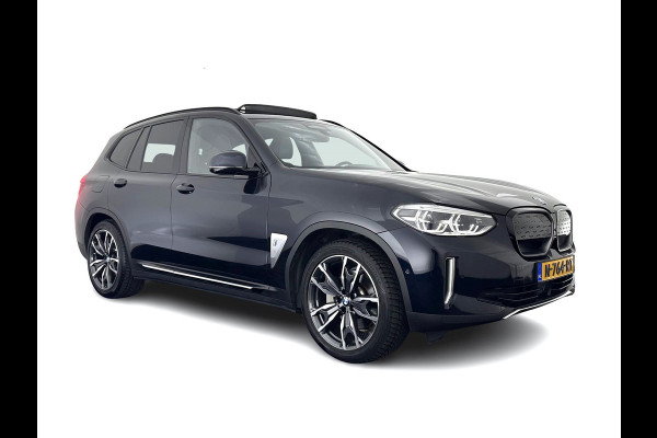 BMW iX3 High Executive 80 kWh [ 3-Fase ] {SOH-98%} (INCL-BTW) Aut. *PANO | LEATHER | HARMAN/KARDON | FULL-LED | BLINDSPOT | MEMORY-PACK | DIGI-COCKPIT | HEATED-SPORTSEATS | KEYLESS | TOPVIEW | DAB+ | NAVI-FULLMAP | HEAD-UP | PRIVACY-GLASS |