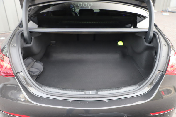 Mercedes-Benz C-Klasse AMG 63 S E Performance | 680PK | Achterasbesturing | Head-up | Burmester | Keyless-go | Sfeerverlichting | Digital-light | Acc |