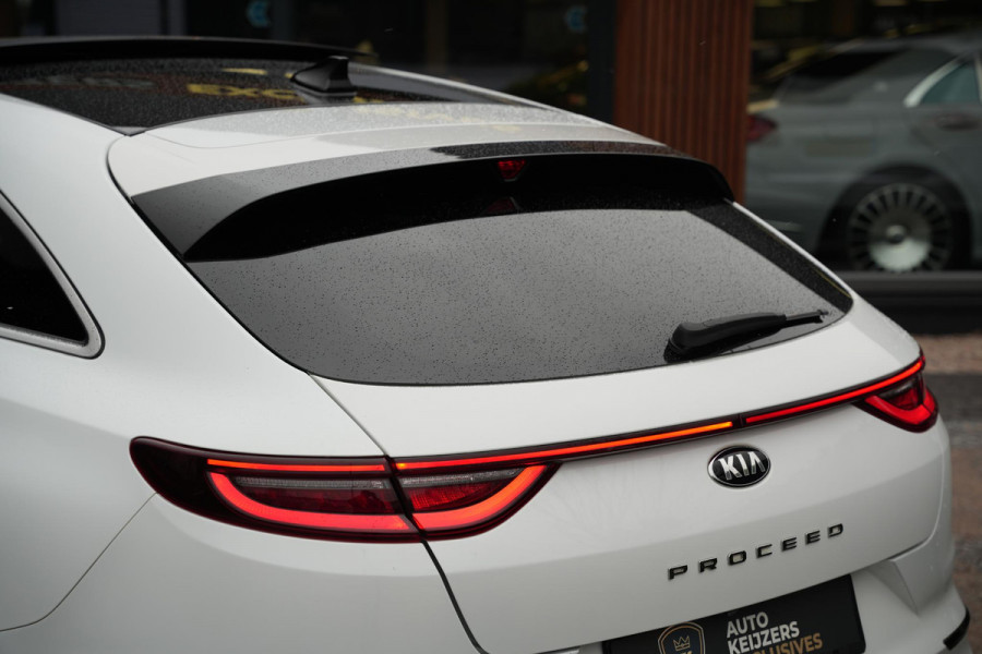 Kia ProCeed 1.6 T-GDi GT Panoramadak Cruise Lane Assist JBL Audio Leer/Alcantara 4x Stoelverw.