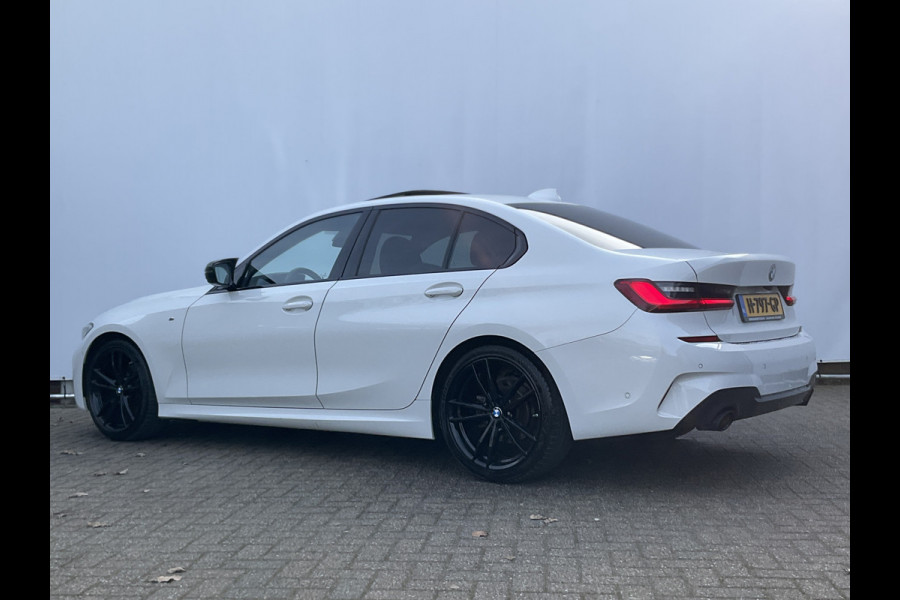 BMW 3-serie 320i Executive Edition M-Sport Automaat Pano 19 Inch Carplay NL-Auto Uitstraling!
