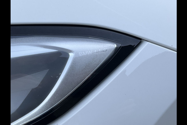 BMW 3-serie 320i Executive Edition M-Sport Automaat Pano 19 Inch Carplay NL-Auto Uitstraling!