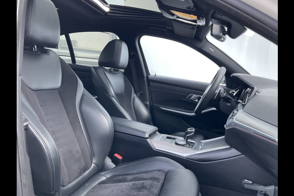 BMW 3-serie 320i Executive Edition M-Sport Automaat Pano 19 Inch Carplay NL-Auto Uitstraling!