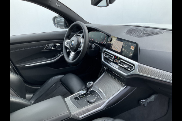 BMW 3-serie 320i Executive Edition M-Sport Automaat Pano 19 Inch Carplay NL-Auto Uitstraling!