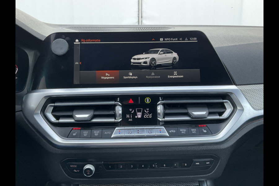 BMW 3-serie 320i Executive Edition M-Sport Automaat Pano 19 Inch Carplay NL-Auto Uitstraling!