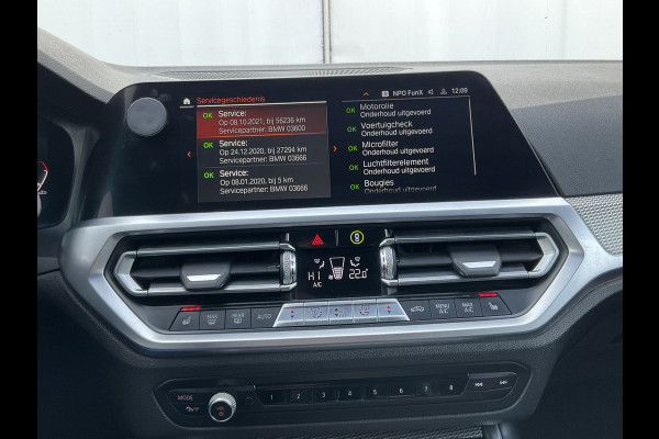 BMW 3-serie 320i Executive Edition M-Sport Automaat Pano 19 Inch Carplay NL-Auto Uitstraling!