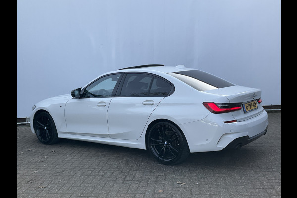 BMW 3-serie 320i Executive Edition M-Sport Automaat Pano 19 Inch Carplay NL-Auto Uitstraling!