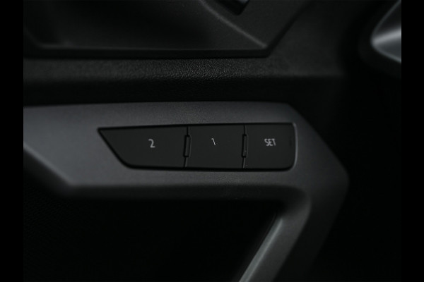Audi A3 Sportback 45 TFSI e S edition 272pk Competition | Panoramadak | 5 jr garantie | Ambiance interieur | Active Cruise | Sonos Sound | S-Seats + Memory | Head-Up | Camera | Stoelverwarming | Keyless