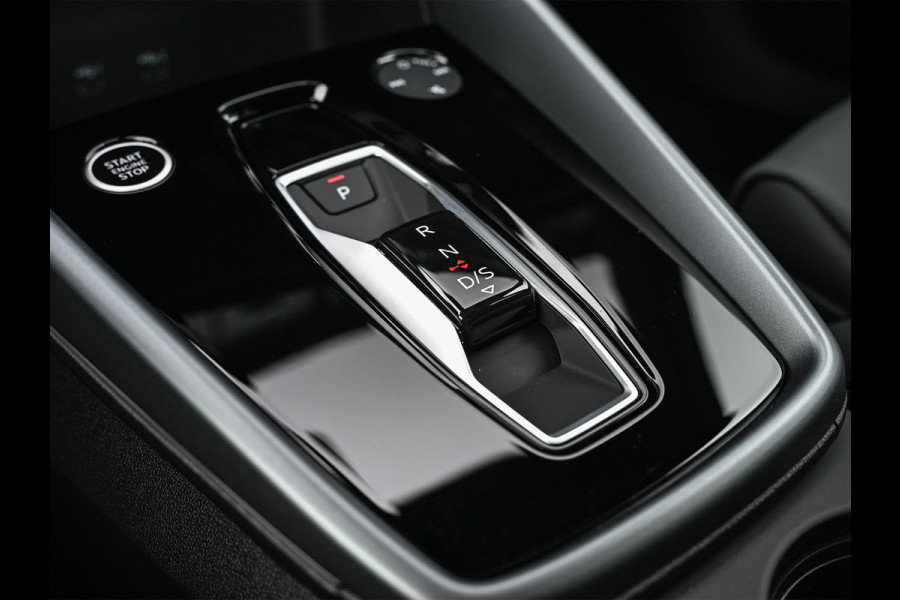 Audi A3 Sportback 45 TFSI e S edition 272pk Competition | Panoramadak | 5 jr garantie | Ambiance interieur | Active Cruise | Sonos Sound | S-Seats + Memory | Head-Up | Camera | Stoelverwarming | Keyless