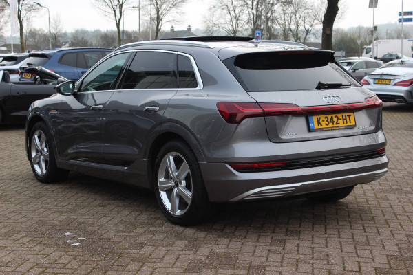 Audi e-tron 50 quattro Business edition Plus 71 kWh / SoH 92,9% / Panoramadak / Camera / Luchtvering / Intr.voorverwarming / Leder&Alcantara / 20'' / Navigatie / DAB / Stoelverwarming / ACC