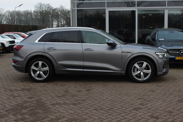 Audi e-tron 50 quattro Business edition Plus 71 kWh / SoH 92,9% / Panoramadak / Camera / Luchtvering / Intr.voorverwarming / Leder&Alcantara / 20'' / Navigatie / DAB / Stoelverwarming / ACC
