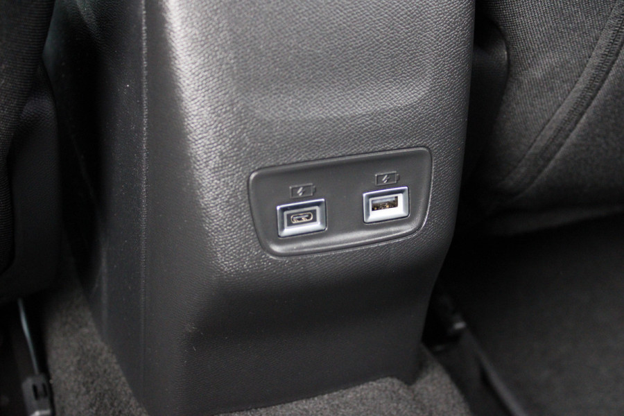 Peugeot 2008 1.2 PureTech Allure Pack | Adaptieve cruise | BLIS | Camera | Led