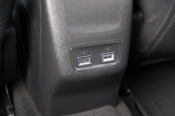 Peugeot 2008 1.2 PureTech Allure Pack | Adaptieve cruise | BLIS | Camera | Led