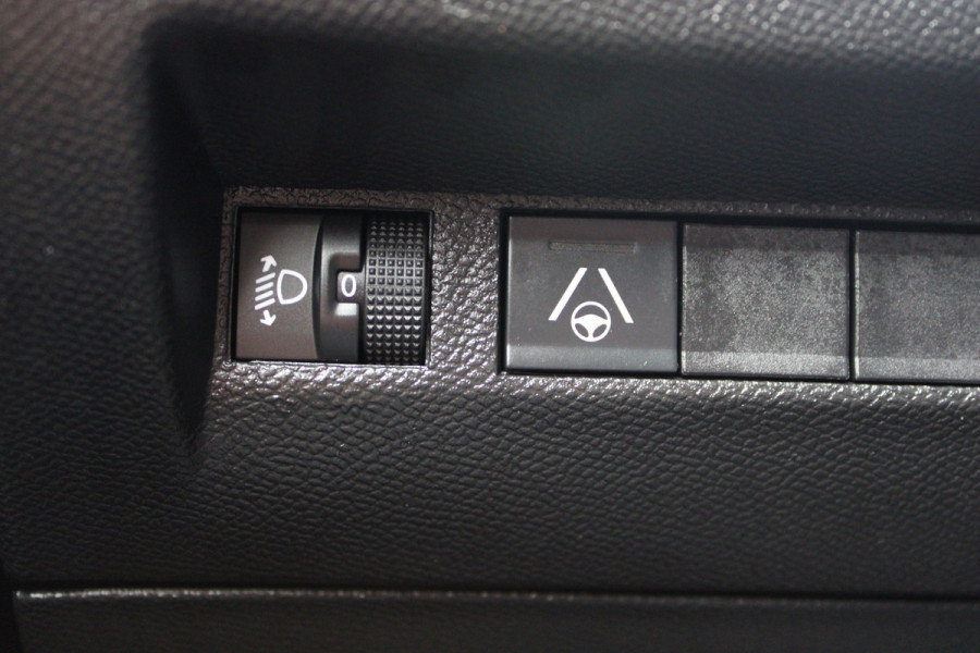 Peugeot 2008 1.2 PureTech Allure Pack | Adaptieve cruise | BLIS | Camera | Led