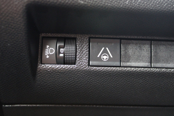 Peugeot 2008 1.2 PureTech Allure Pack | Adaptieve cruise | BLIS | Camera | Led