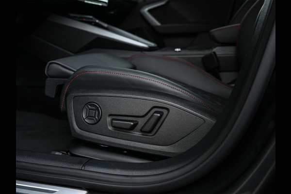 Audi A3 Sportback 45 TFSI e 272pk S edition Competition | Panoramadak | Ambiance interieur | Active Cruise | Sonos Sound | S-Seats + Memory | Head-Up | Camera | Stoelverwarming | Keyless