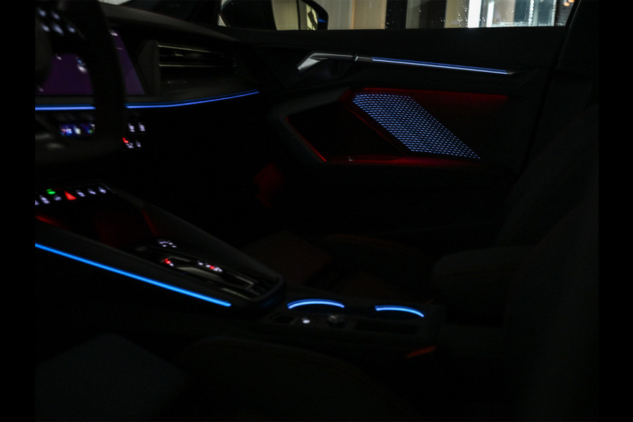 Audi A3 Sportback 45 TFSI e 272pk S edition Competition | Panoramadak | Ambiance interieur | Active Cruise | Sonos Sound | S-Seats + Memory | Head-Up | Camera | Stoelverwarming | Keyless