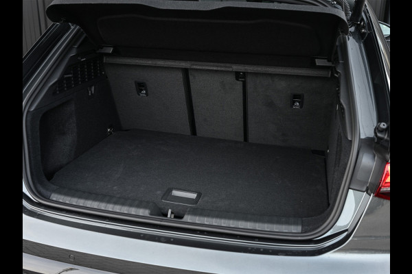 Audi A3 Sportback 45 TFSI e 272pk S edition Competition | Panoramadak | Ambiance interieur | Active Cruise | Sonos Sound | S-Seats + Memory | Head-Up | Camera | Stoelverwarming | Keyless