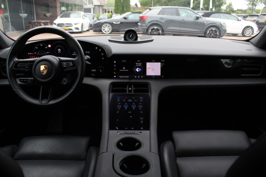 Porsche Taycan Sport Turismo 93 kWh / SOH 95% / 360Camera / Performance+ ACCU / Panoramadak / Sportchrono / Luchtvering / Matrix LED / Luxe Leder / 21''  / Bose / Stoel+Stuurverwarming / Warmtepomp / Dodehoek / DAB / ACC 39.111