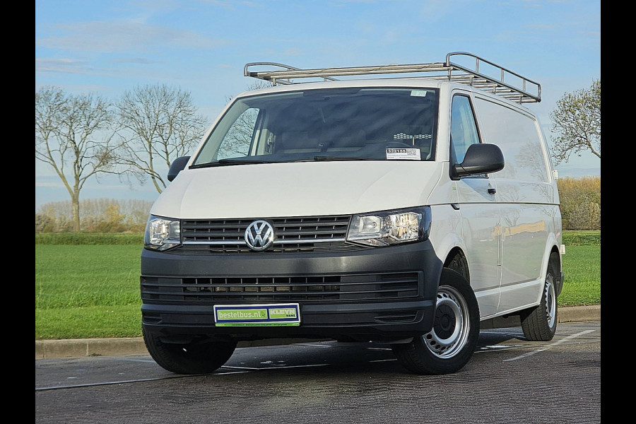 Volkswagen Transporter 2.0 TDI L2H1 Trekhaak Imperiaal Navi Airco Cruise